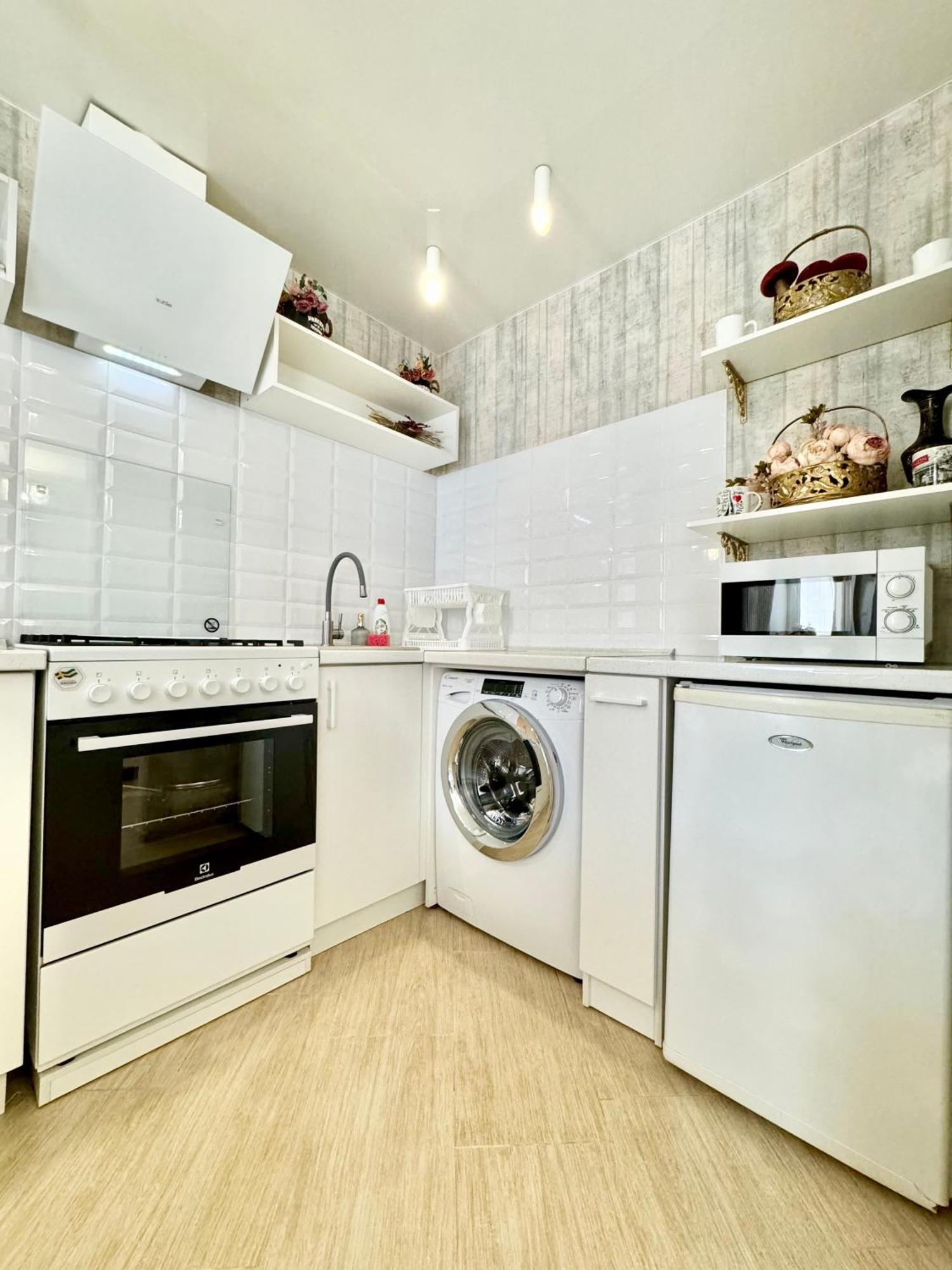 Apartpoltava Смак Італії У Самому Центрі Полтави , Білосніжна Студія В Новобудові, Банківський Чек Exterior foto